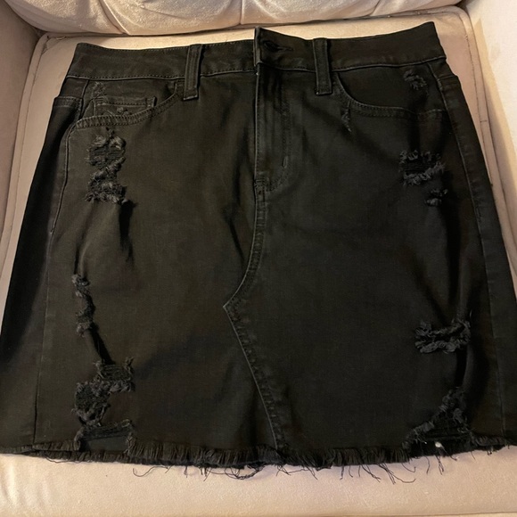 Black denim miniskirt, juniors size 7 - Picture 1 of 3